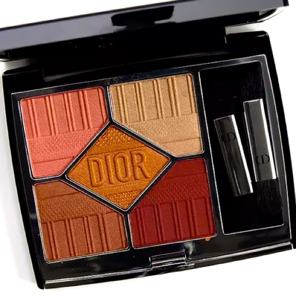 Posh Plug, Priscilla!🔌 Come Shop ALL Authentic Luxury Bags/Beauty Brands!!! 👜🫶🏼💄 - Picture 5 of 15